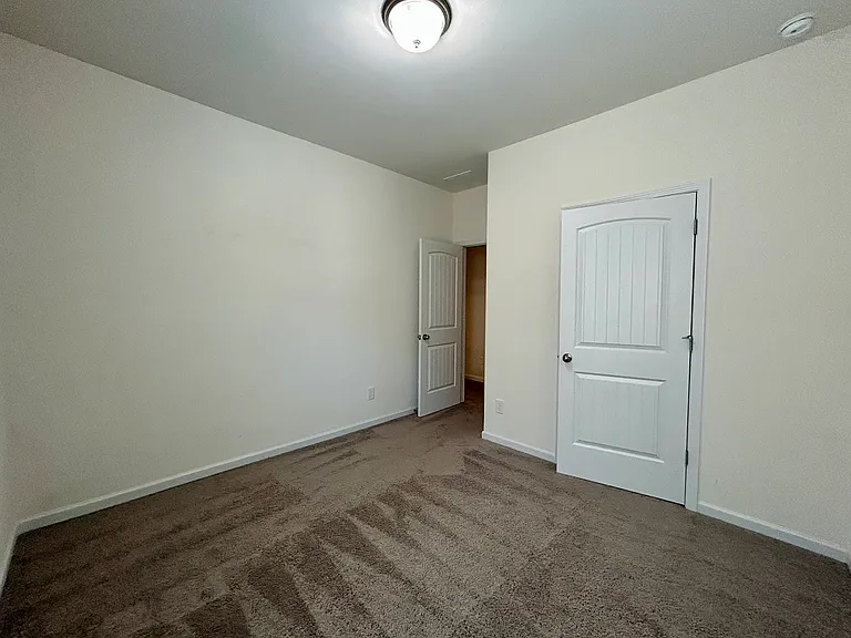 194 Bryon Ln — Photo 34