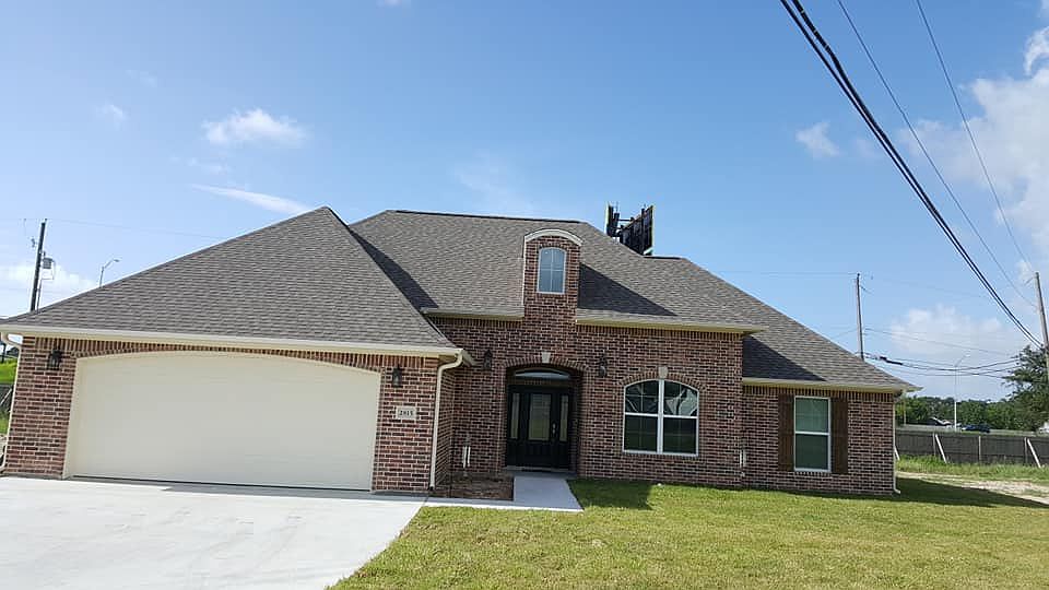 1st image of 2815 Eastdale Dr