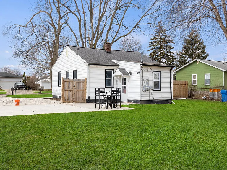 13741 McKinley Ave — Photo 23
