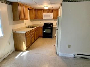 41 Center St APT 3, Methuen, MA 01844