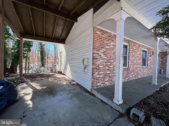 3rd image of 9419 Hermitage Dr