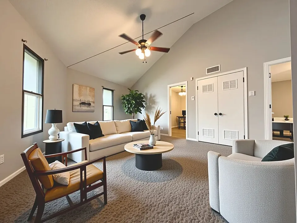 205 W Woodruff