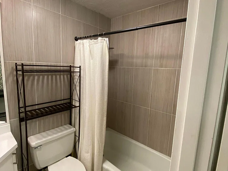 224 E Garden St #338 — Photo 8