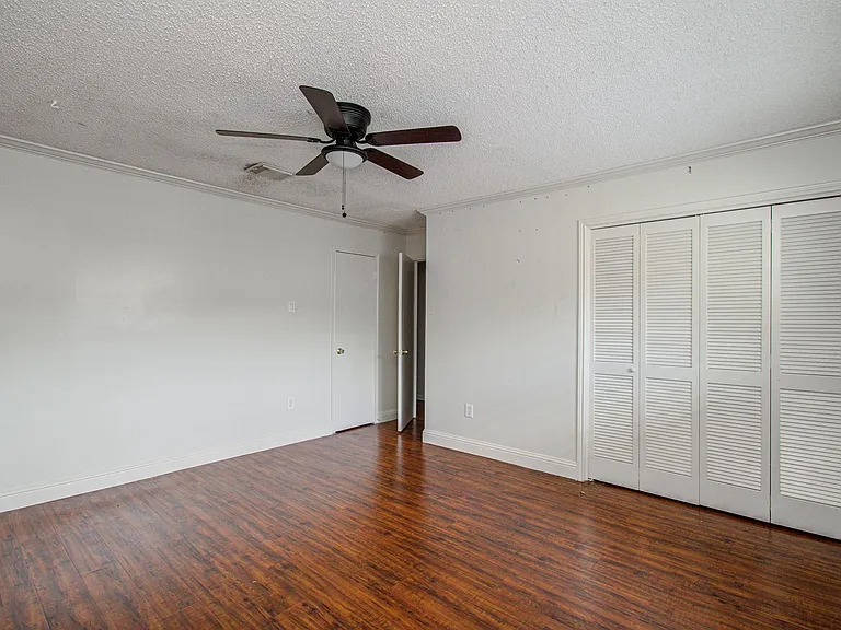 823 S Ripple Creek Dr — Photo 26