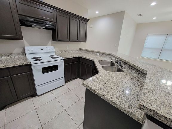 5th image of 20468 Westfield Dr #3