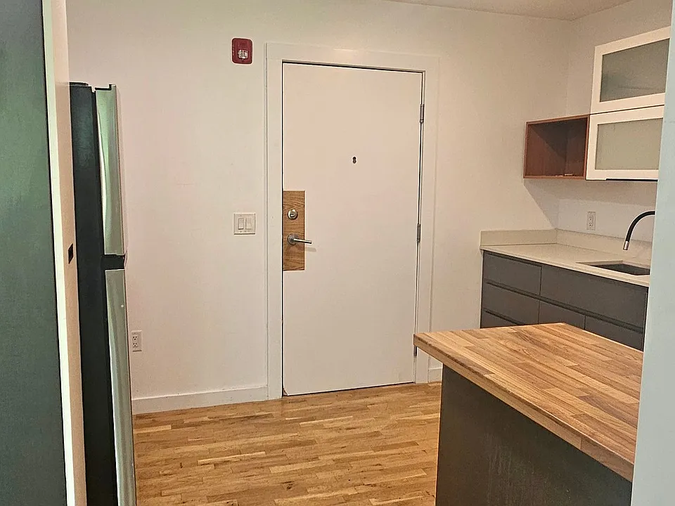 35 Springside Ave #3H