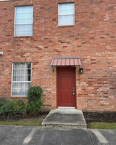 900 Dean Lee Dr Photo 1