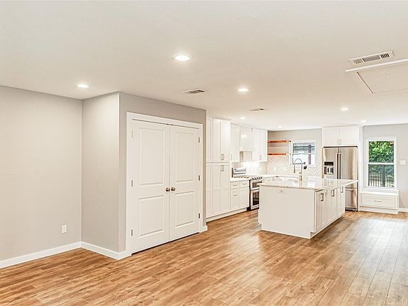 2nd image of 7543 Brentcove Cir #7545