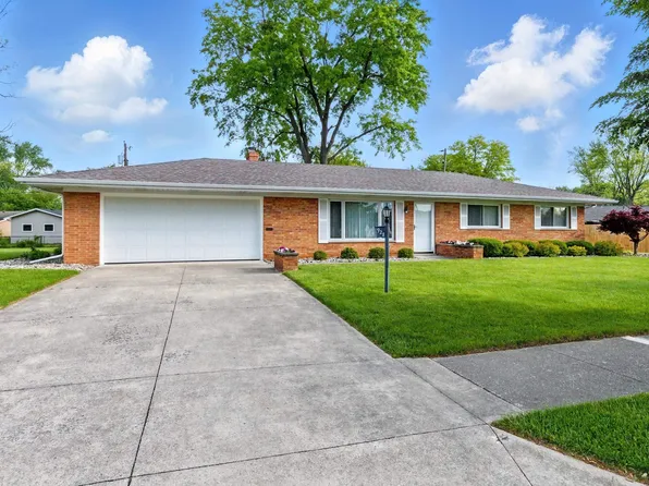 928 Hollyhill Dr, Fort Wayne, IN 46819