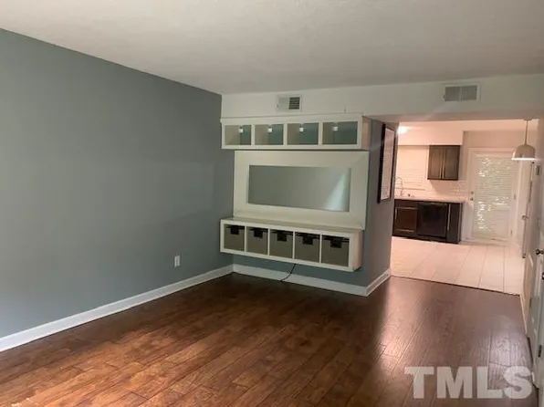 1133 Nottingham Cir, Cary, NC 27511