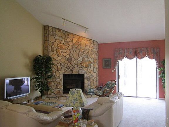 2nd image of 111 Beech Run Dr
