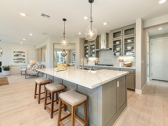 4th image of 2009 Arbor Ridge Dr