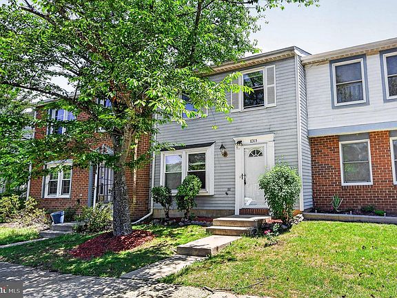 3rd image of 8315 Claremont Woods Dr