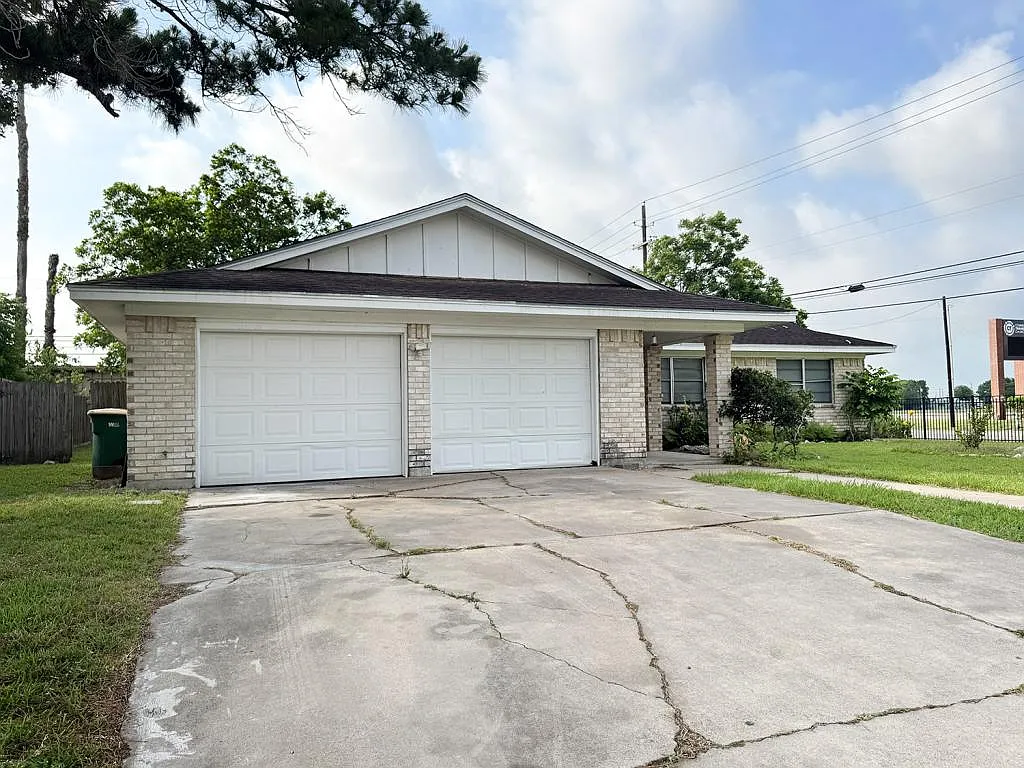 102 Tanglewood Dr — Photo 3