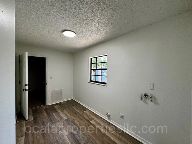 3380 NE 44th Pl — Photo 34