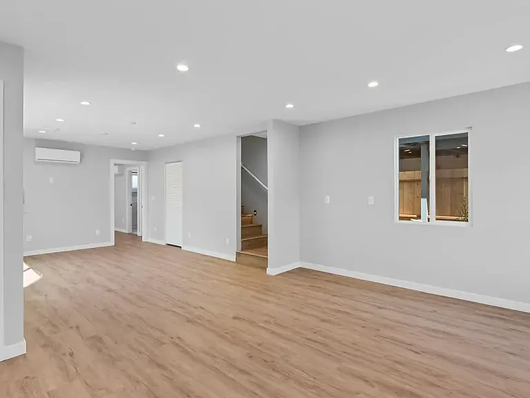 1138 Atwater St — Photo 12