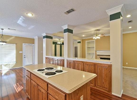 5th image of 6320 Branch Hollow Ln
