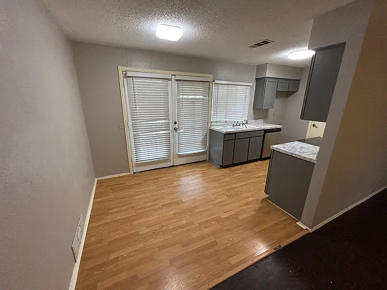 10522 Big Thicket Dr — Photo 14