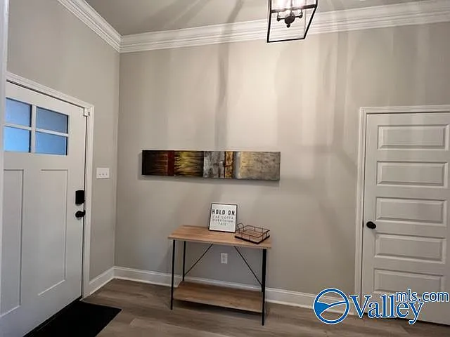3 bed, 2.0 bath, 1833 sqft, $2,005 — Photo 4