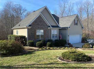 121 Appaloosa Ct, Stokesdale, NC 27357