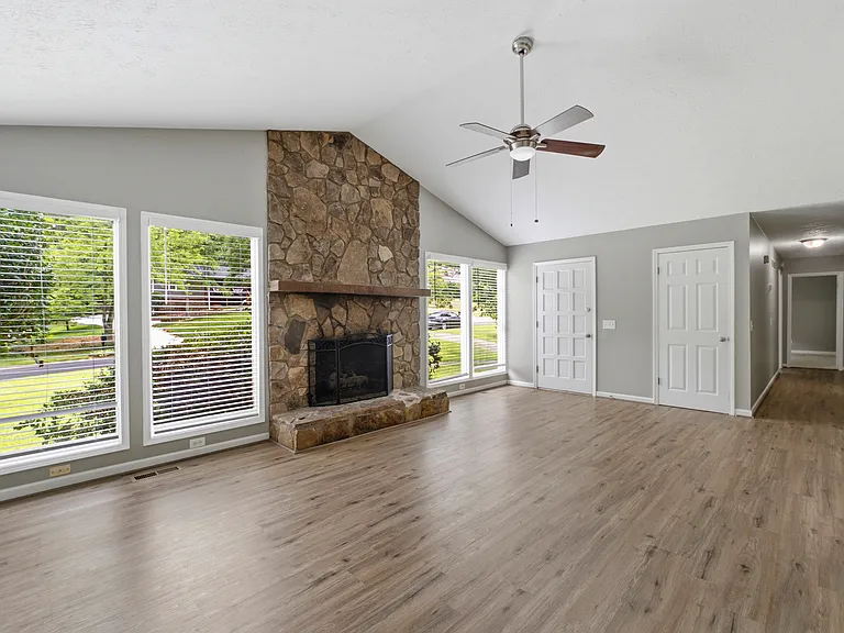 180 Lake Somerset Crst NW — Photo 6