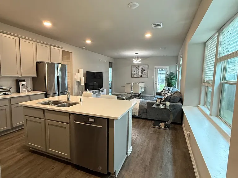 107 Wedgewood Trace Ln — Photo 2