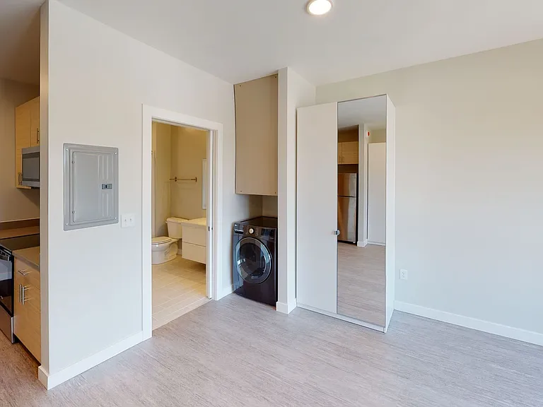 Canary Lofts — Photo 9