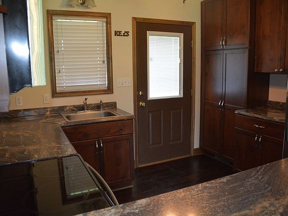 5th image of 78 Roachs Ln