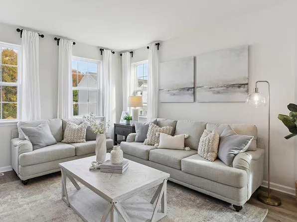 276 Macoun Way, Glassboro, NJ 08028