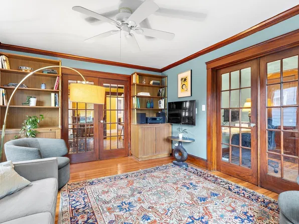 99 Saint Rose St #1, Jamaica Plain, MA 02130