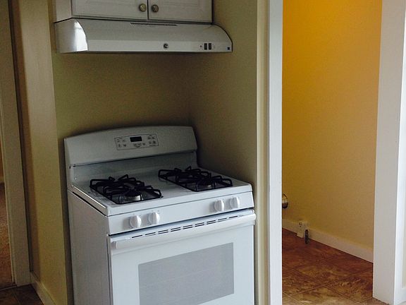 2nd image of 323 New Fourth St