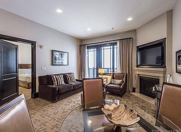 4th image of 2100 W Frostwood Blvd #6164