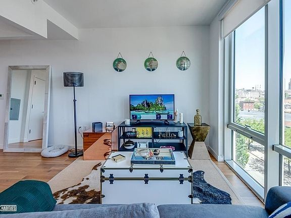 3rd image of 211 McGuinness Blvd #824