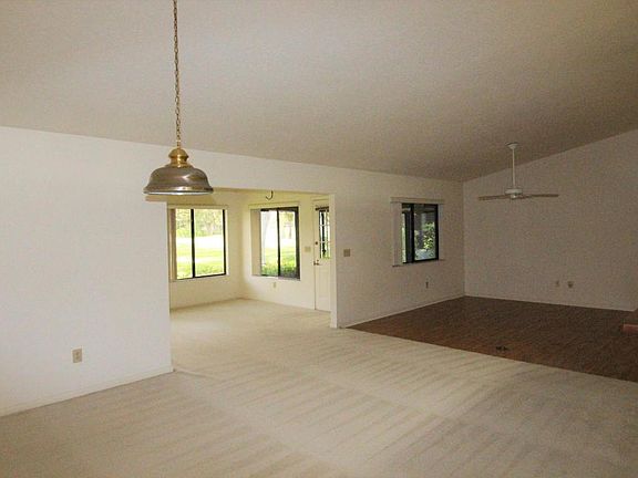 4th image of 1020 Mayflower Ave