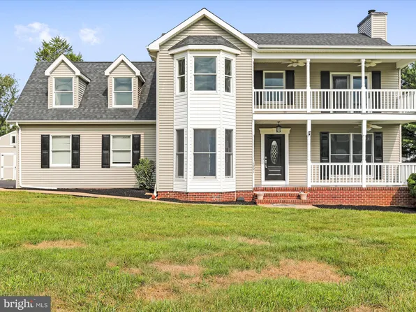 1001 Deer Mountain Dr, Harpers Ferry, WV 25425