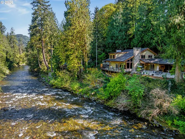 21367 E Blue Jay Ln, Brightwood, OR 97011