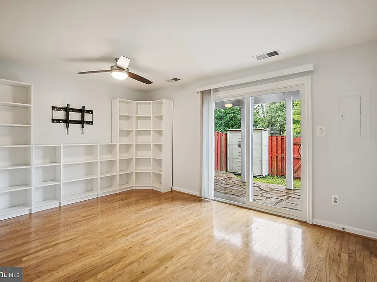5502 Sacramento Mews Pl — Photo 15