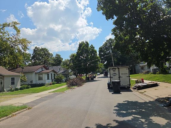 4th image of 1205 Eastholme Ave