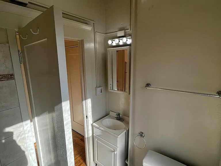 1461 Alice Street — Photo 10