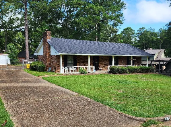 409 Tiffany Ln, Jackson, MS 39212