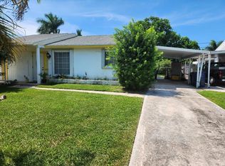 915 Riverwood Ln, Jupiter, FL 33458