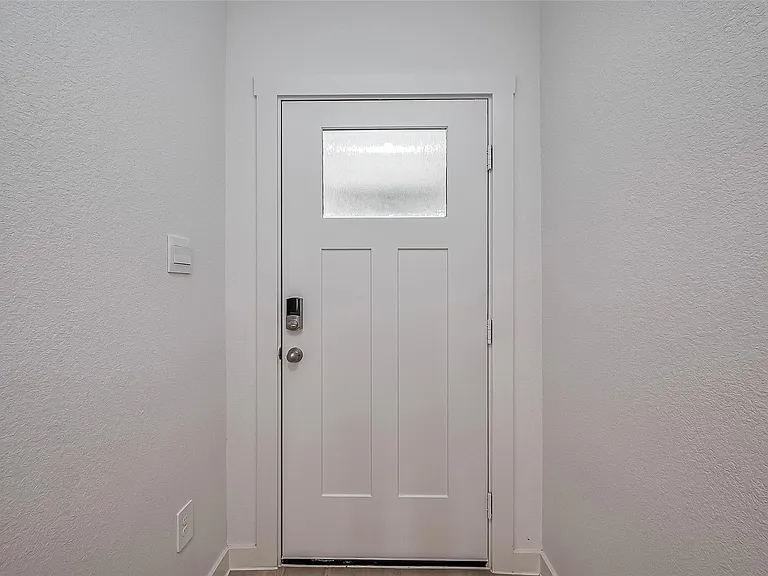 1535 Merulana Ln — Photo 2