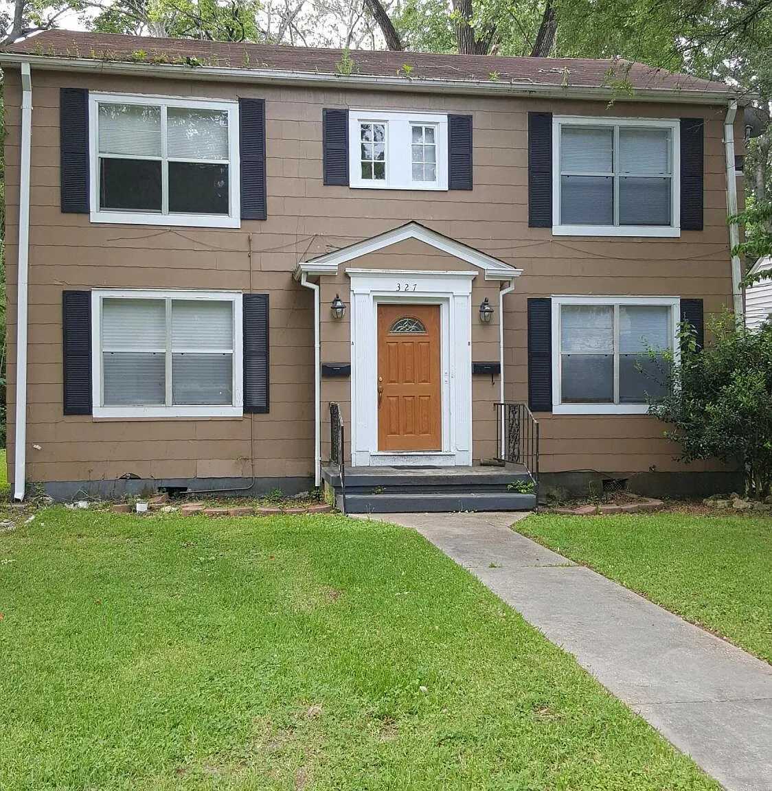 2 bed, 1.0 bath, 1120 sqft, $1,200 — Photo 1
