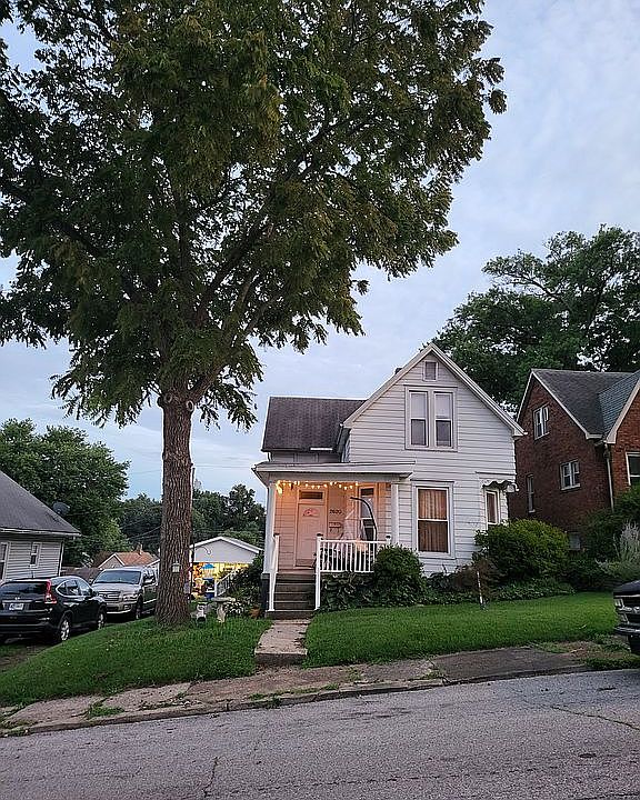 1st image of 2620 Forest Ave