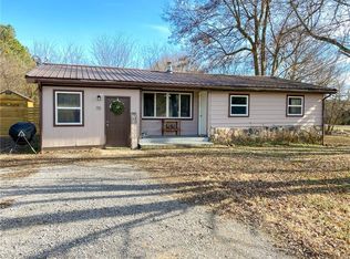 70 Cemetary Ave, West Fork, AR 72774