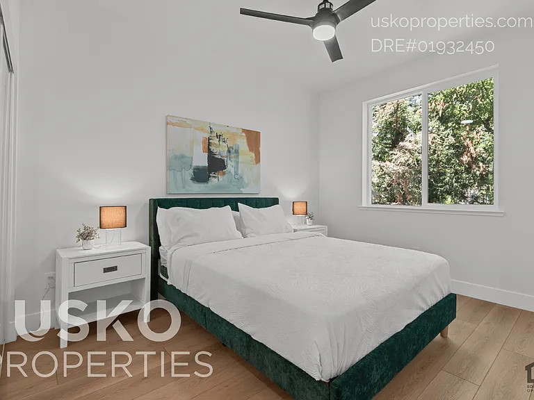4825 Chippendale Dr — Photo 15