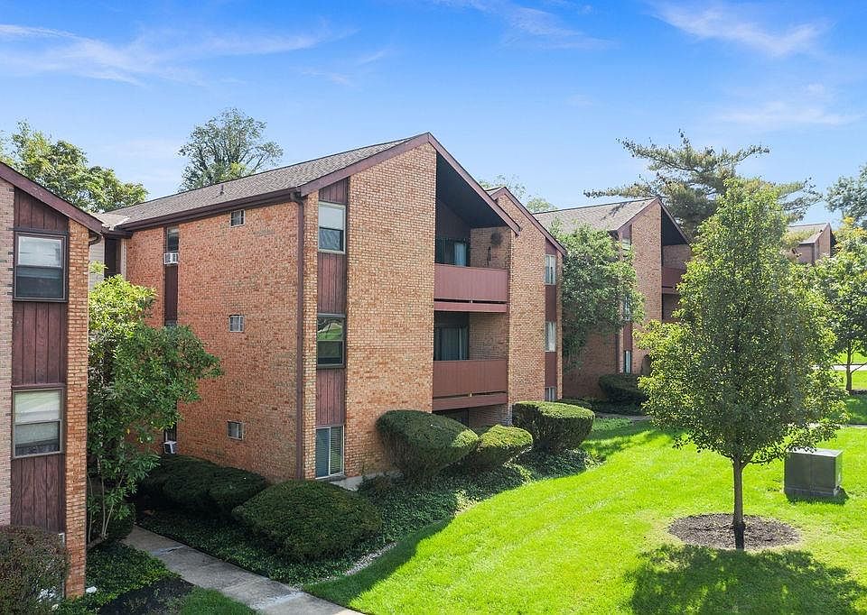 1st image of 4902 Chalet Dr APT 12