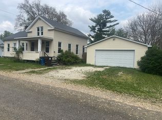 206 N Miller St, Toulon, IL 61483