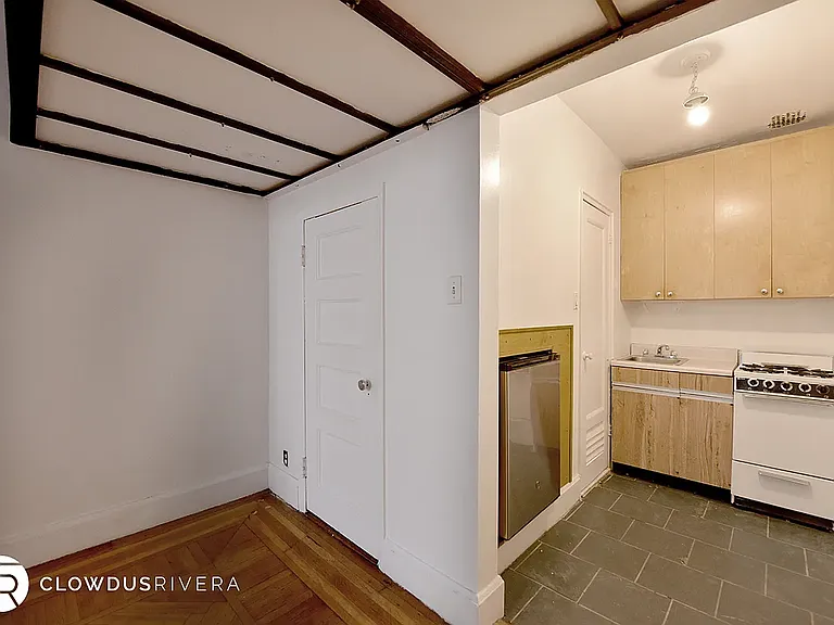 315 W 105th St #2C — Photo 4