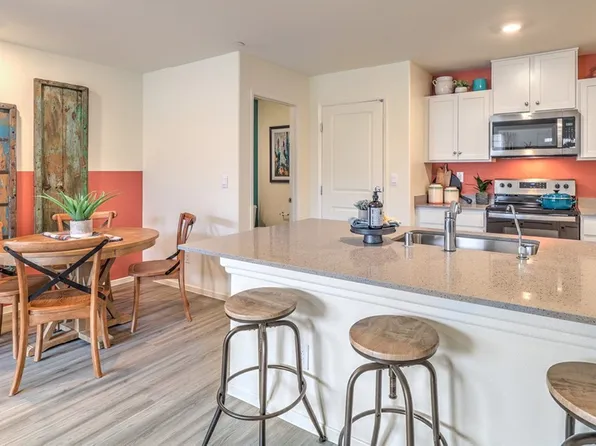 6918 Wrightshire St #24, Las Vegas, NV 89166